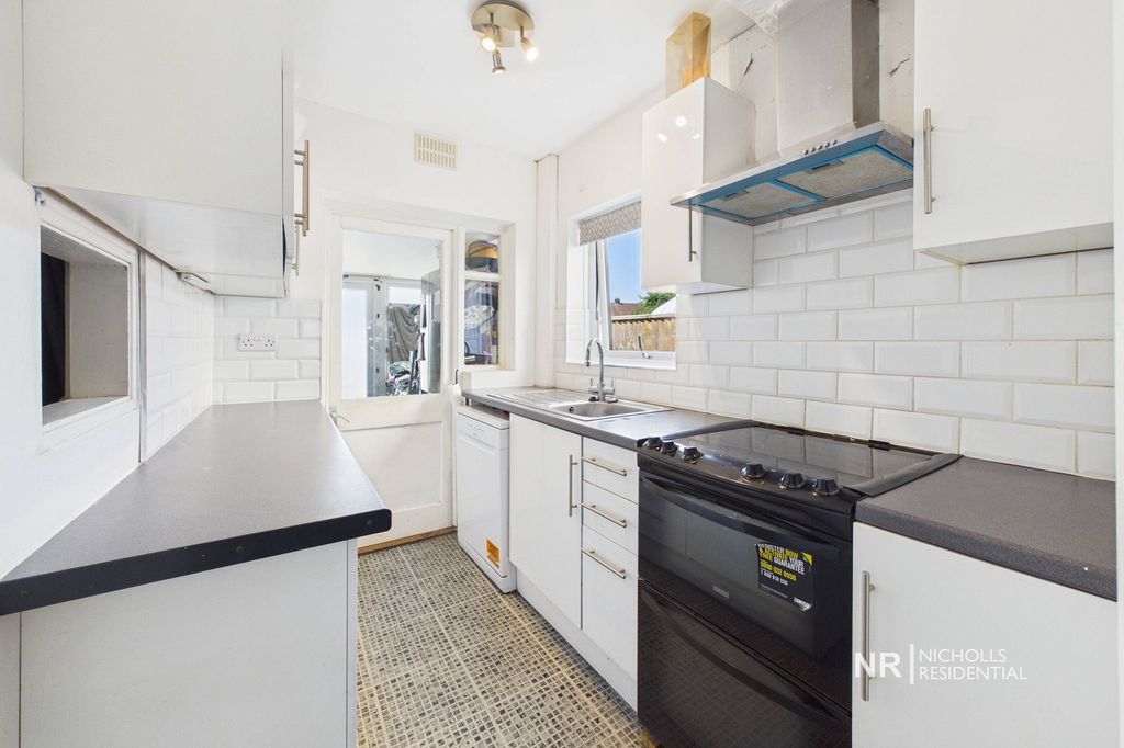 Property photo 2 of 15 Kitchen