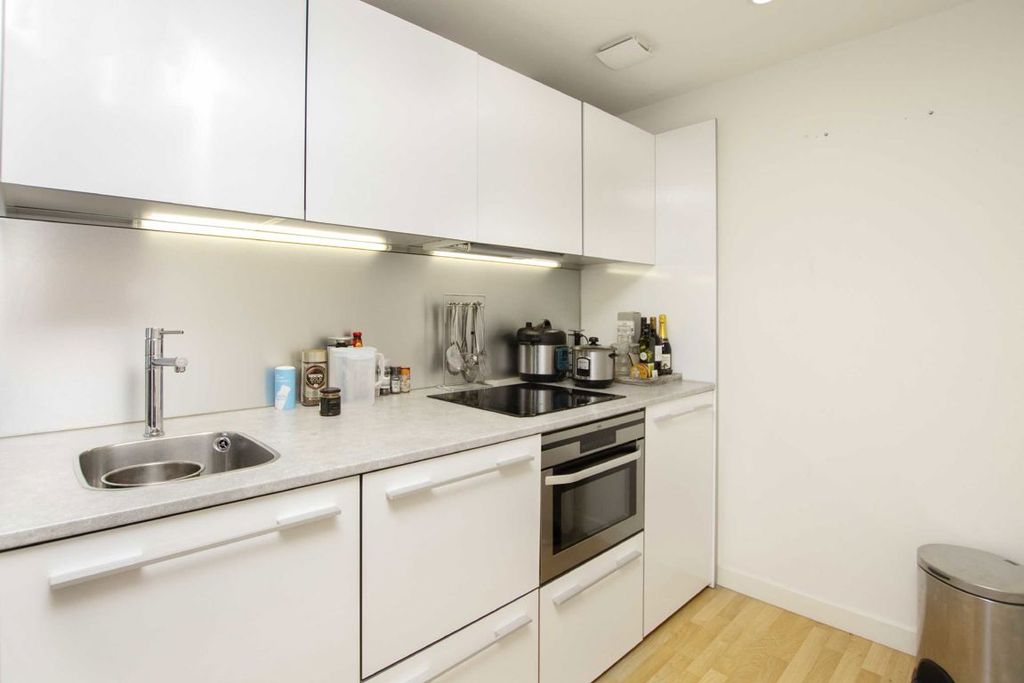 Property photo 3 of 4