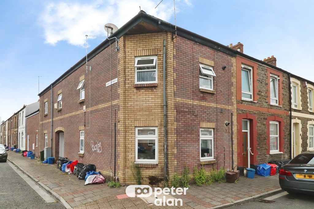 Property photo 1 of 12