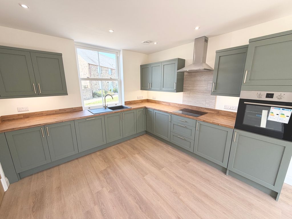 Property photo 2 of 18 Kitchen/Breakfast Room