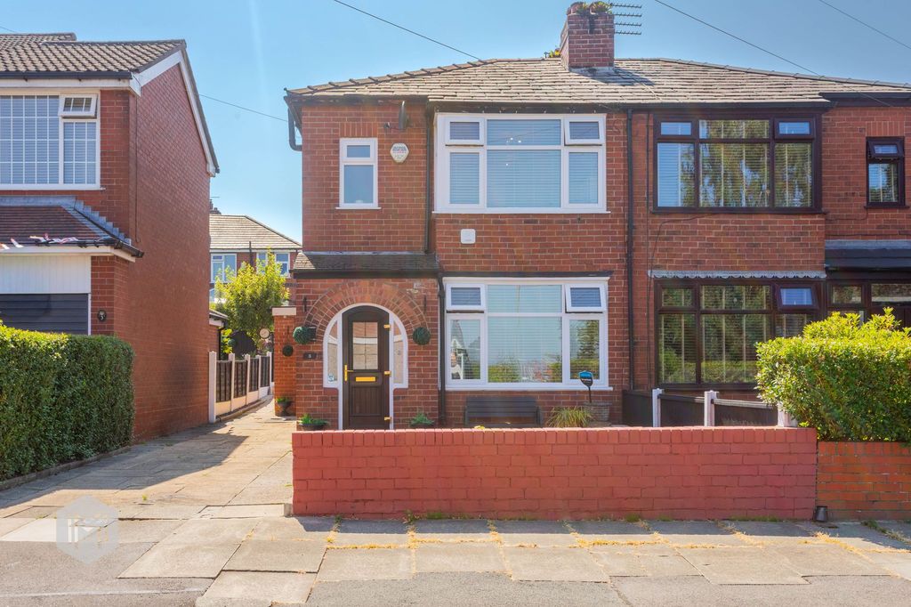 Property photo 1 of 28
