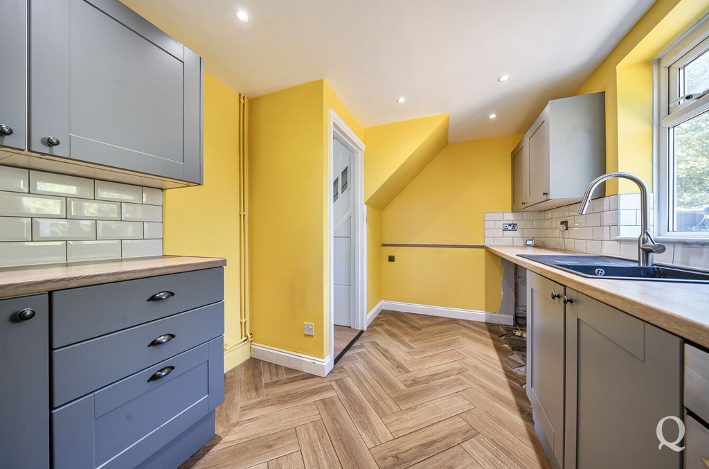Property photo 3 of 26 B1d4Bfdc-20A6-42A...