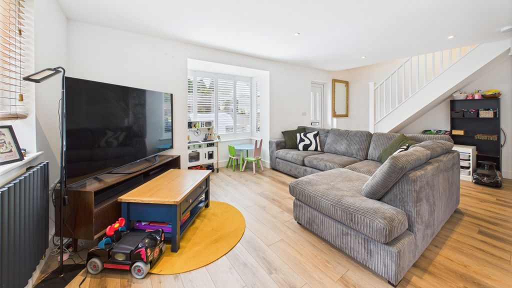 Property photo 3 of 10 Gallery