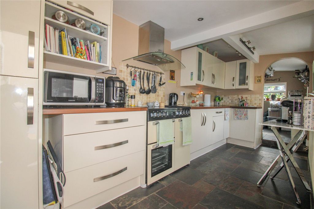 Property photo 3 of 18 Picture No. 16