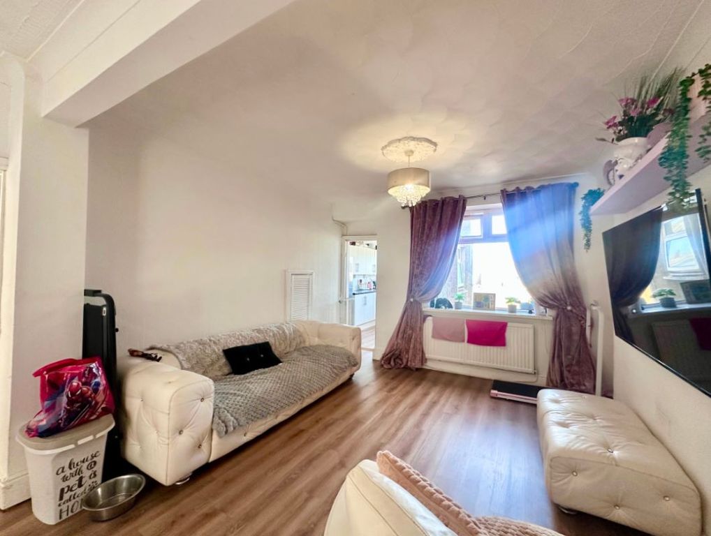 Property photo 3 of 18