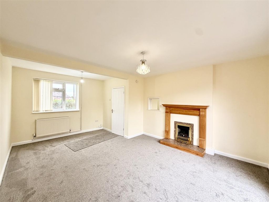 Property photo 2 of 13 2