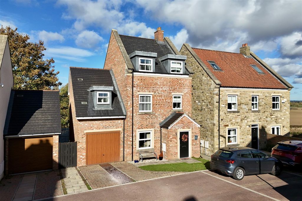 Property photo 1 of 31
