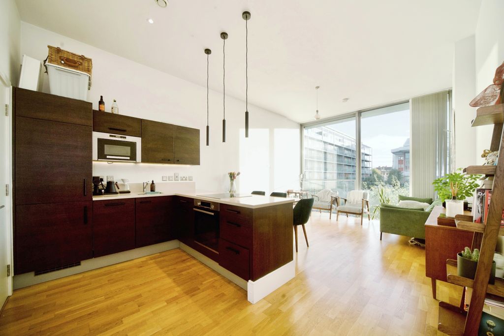 Property photo 2 of 15 Open Plan Living