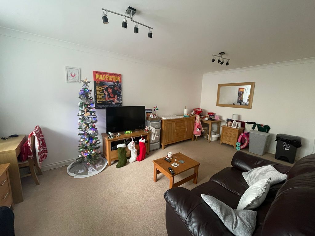 Property photo 2 of 5