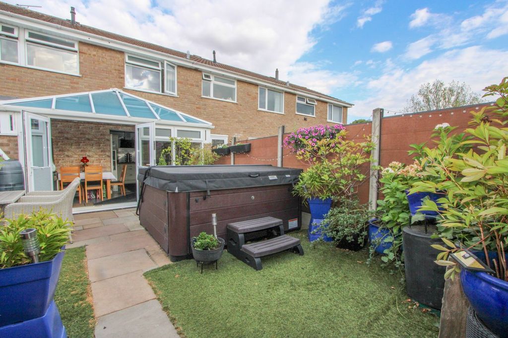 Property photo 1 of 22