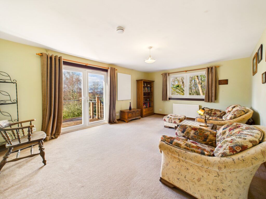 Property photo 3 of 43