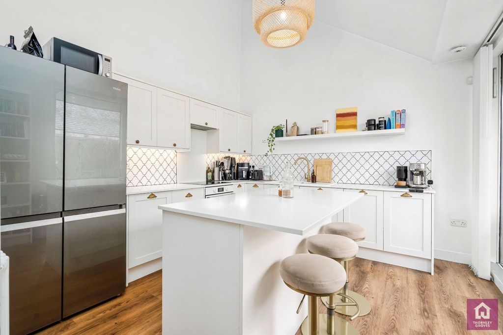 Property photo 3 of 18 Picture No. 15