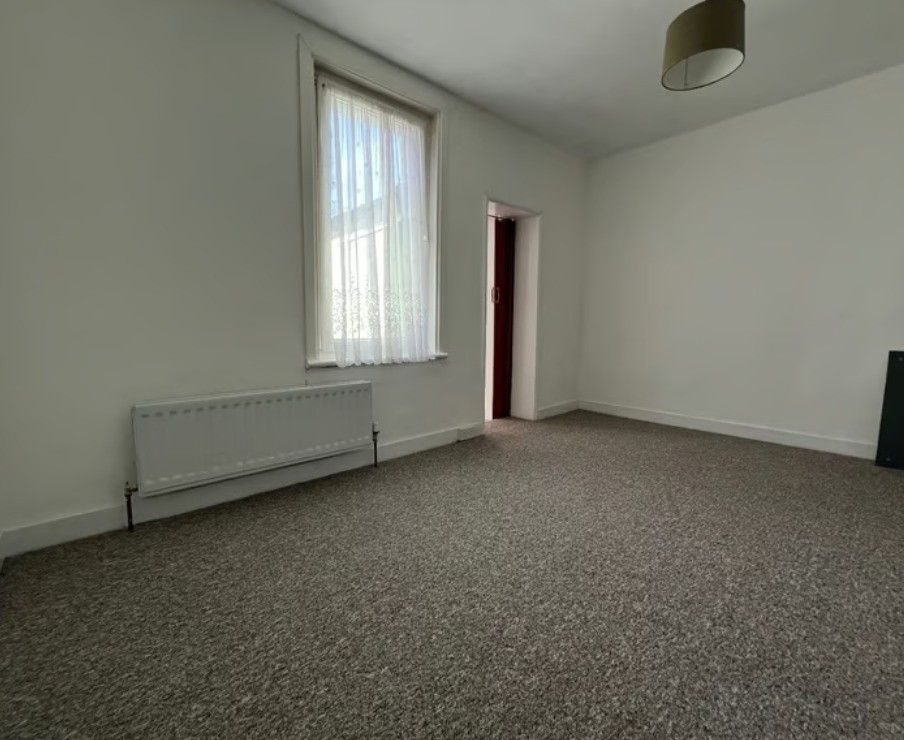 Property photo 1 of 2