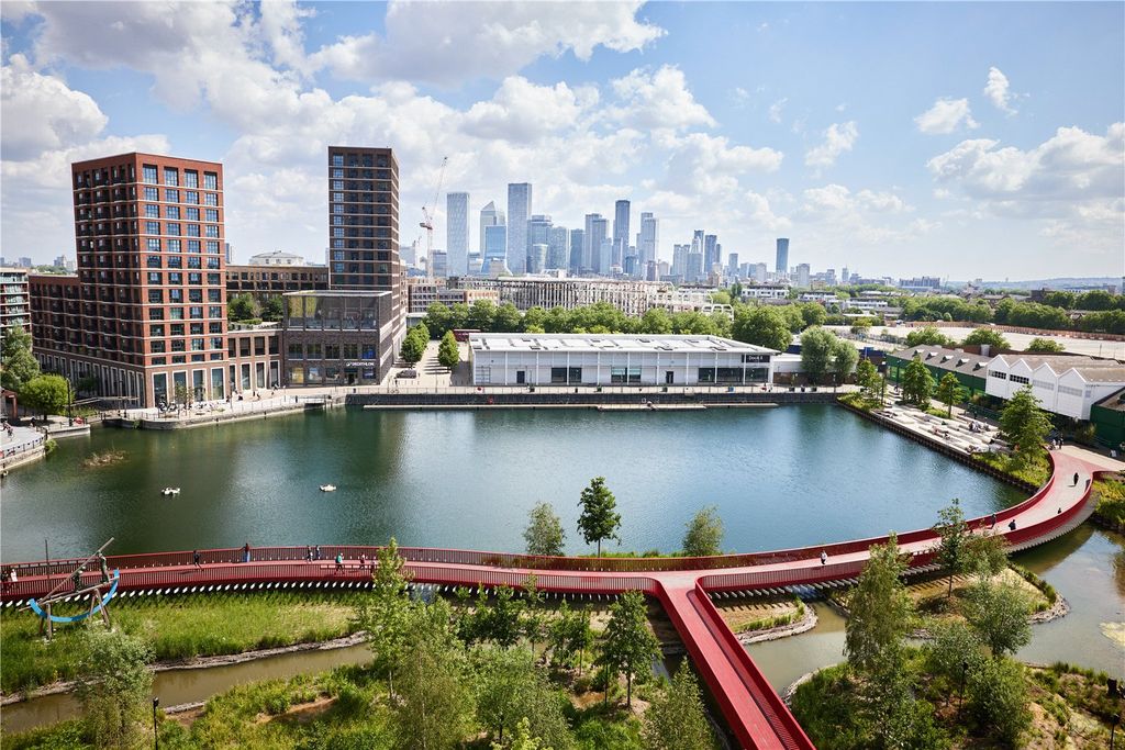 Property photo 3 of 12 The Founding