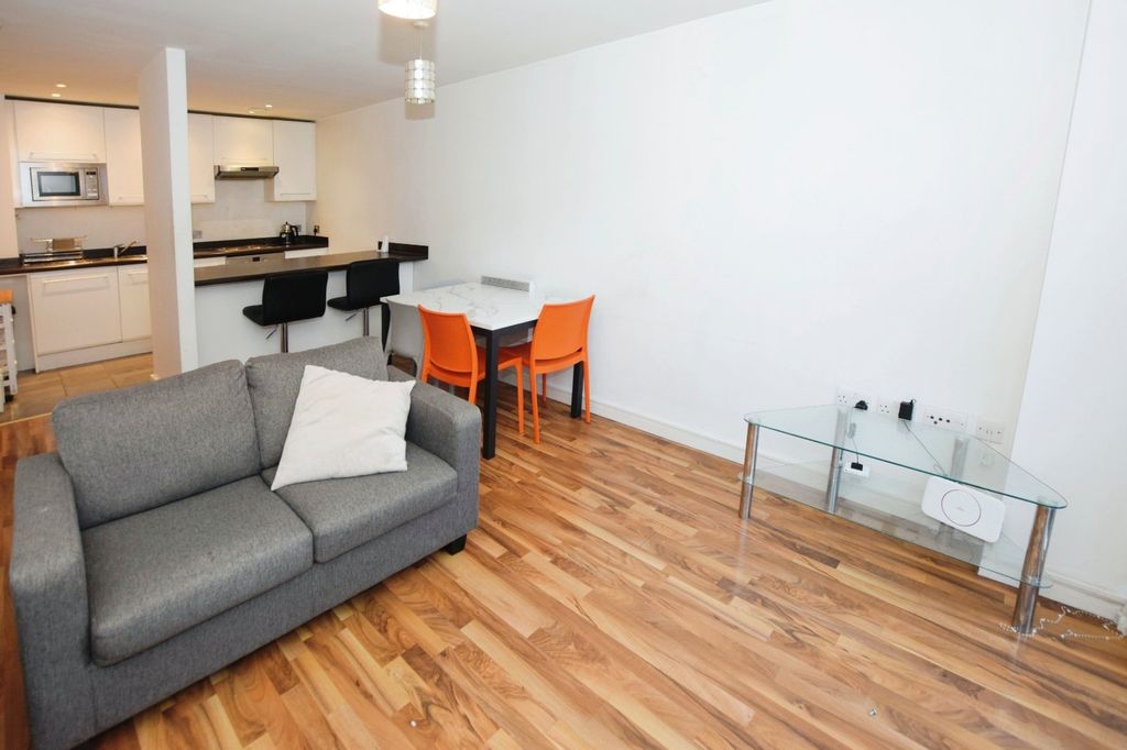 Property photo 3 of 21 Picture No. 17