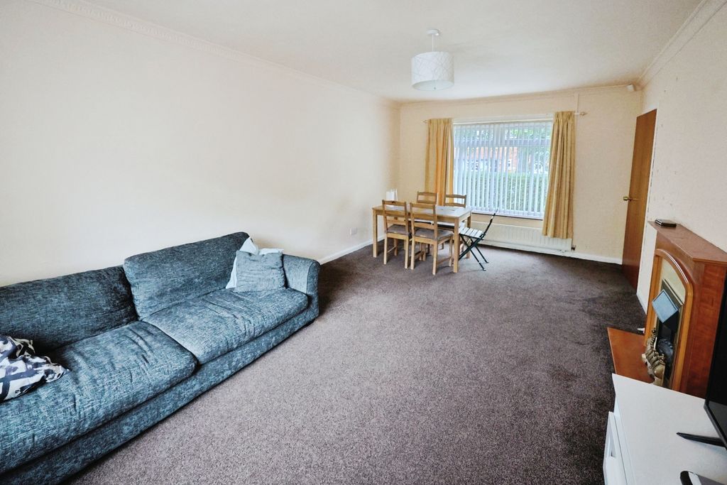 Property photo 3 of 11 Pbox-Img.Jpg