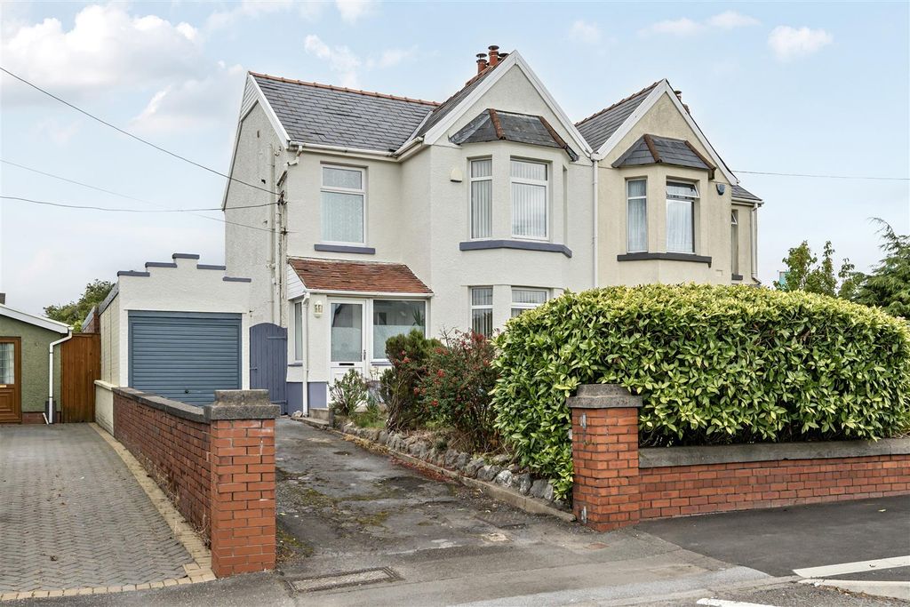 Property photo 1 of 25