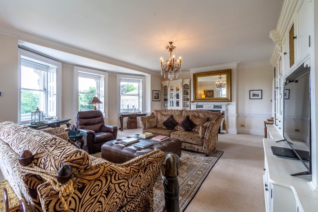 Property photo 3 of 20 Drawing Room