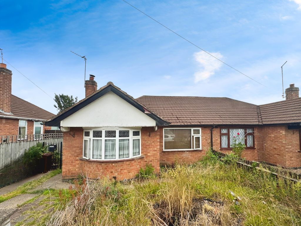 Property photo 1 of 14 2 Bedroom Bungalow For Sale