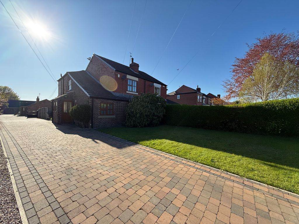 Property photo 3 of 28