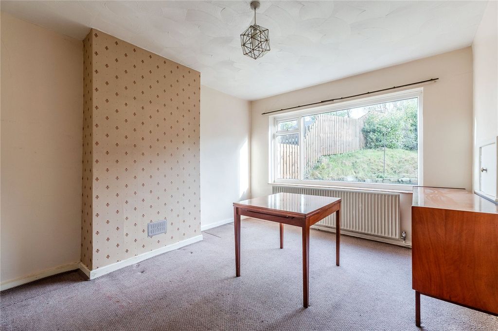 Property photo 3 of 15 Dining Room