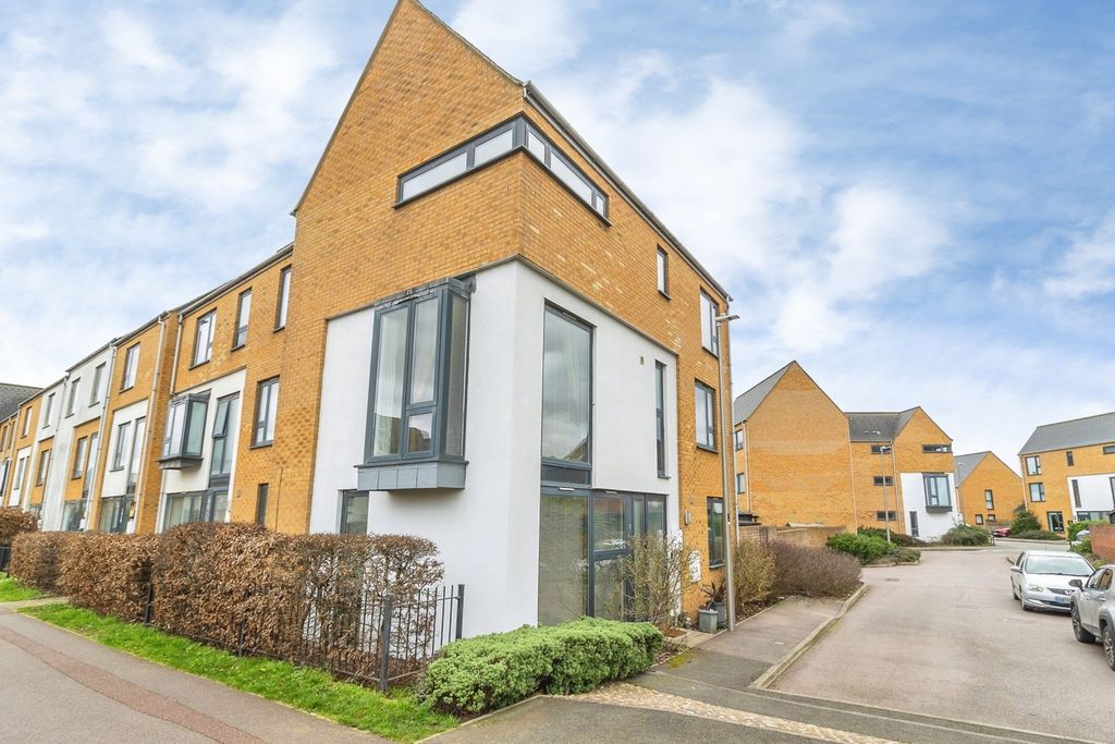 Property photo 1 of 20 Pbox-Img.Jpg