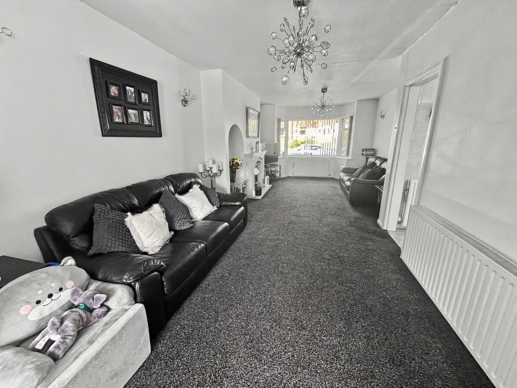 Property photo 3 of 30