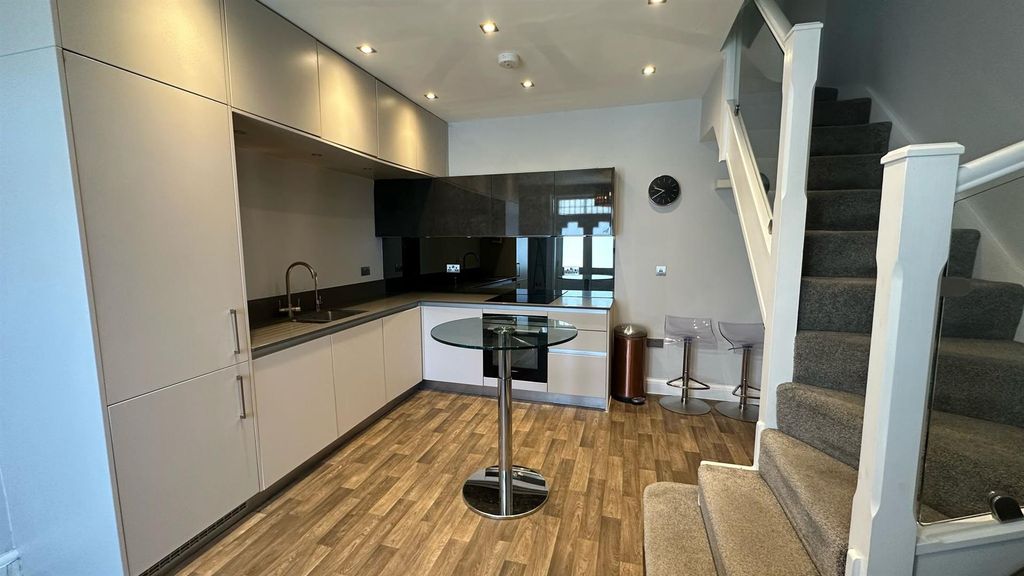 Property photo 2 of 5 Whatsapp Image 2025-04-09 At 12.48.02 Pm.Jpeg