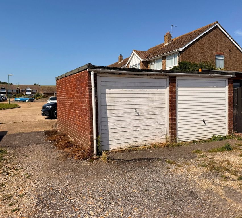 Property photo 1 of 3