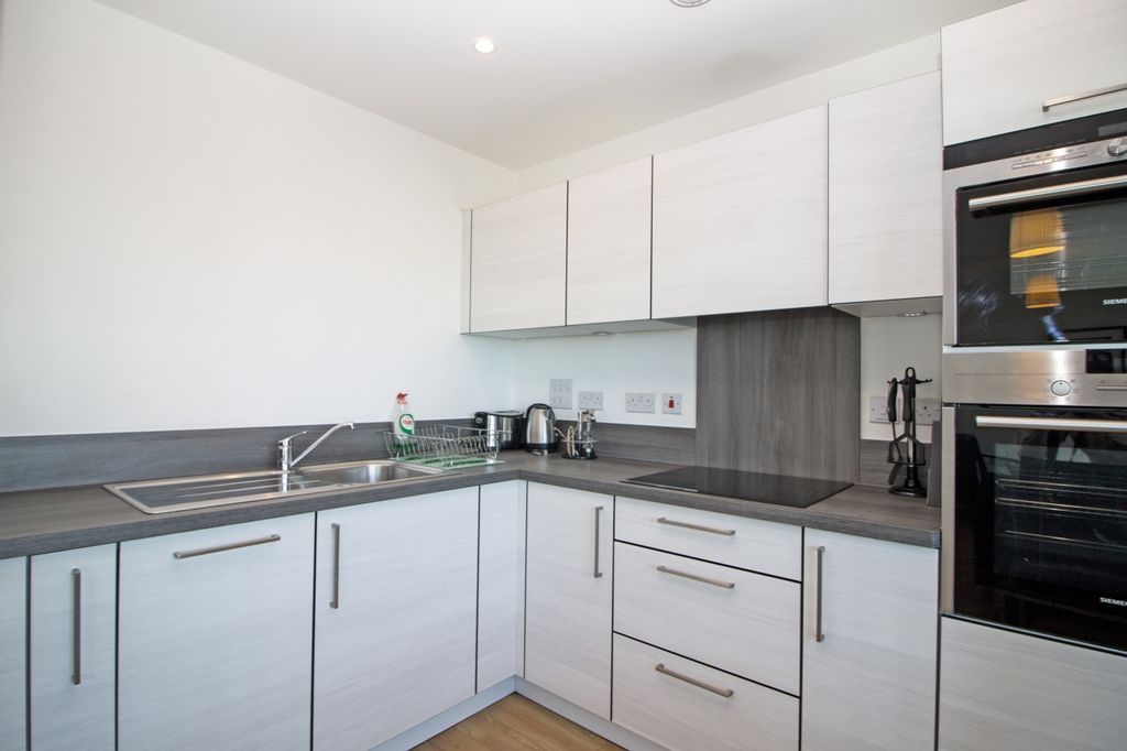 Property photo 3 of 5 Kitchen