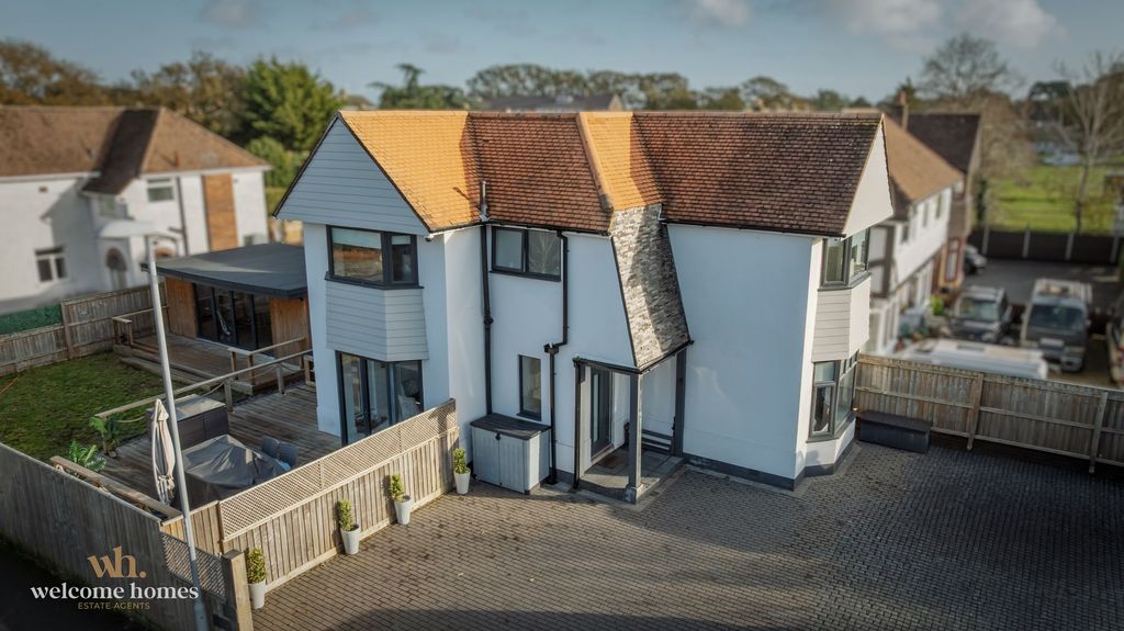 Property photo 1 of 28