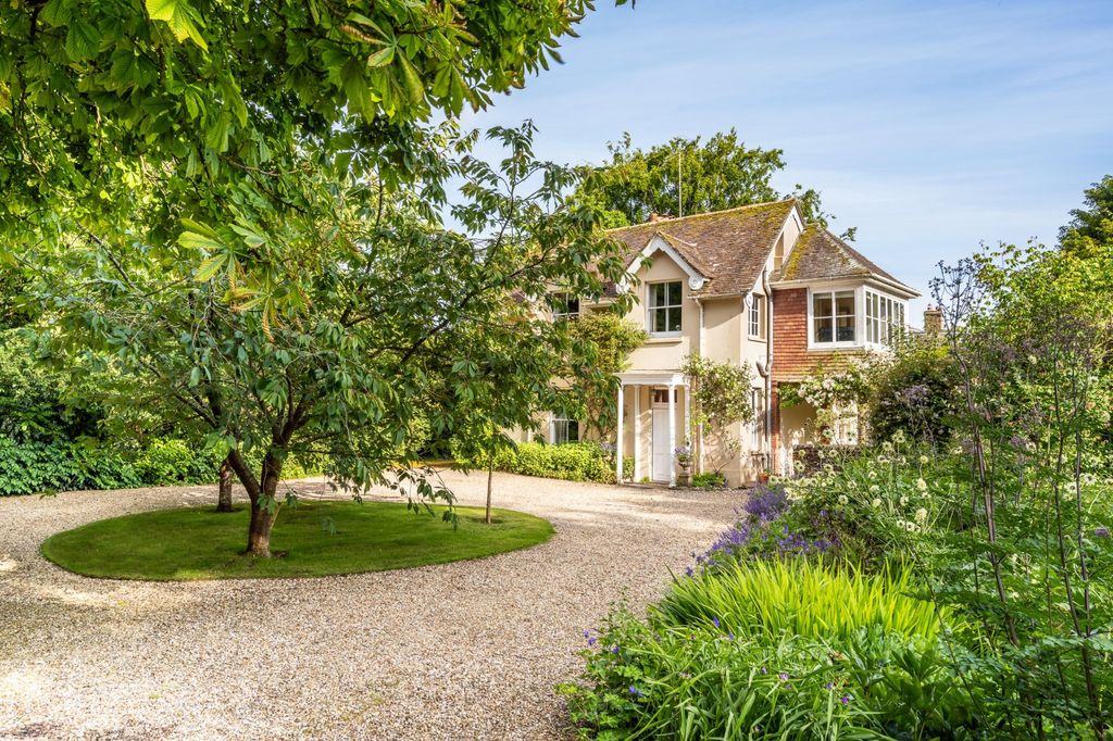 Property photo 1 of 21 Little Tredington