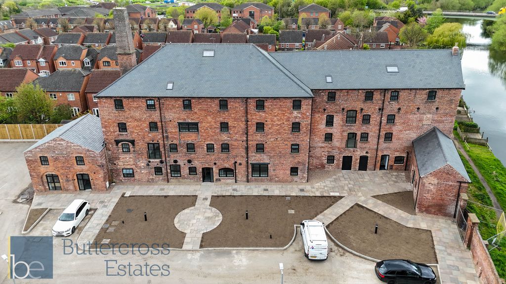 Property photo 3 of 14 The Old Mill