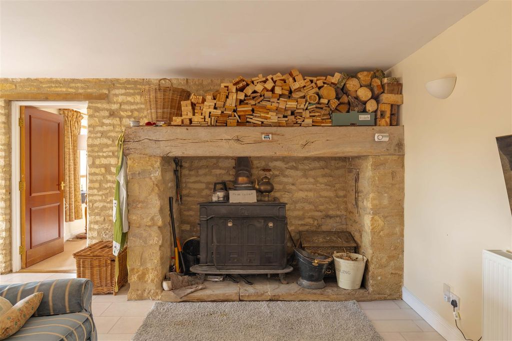 Additional image 9 of 6 bed detached house for saleRoade Hill, Ashton, Northampton NN7