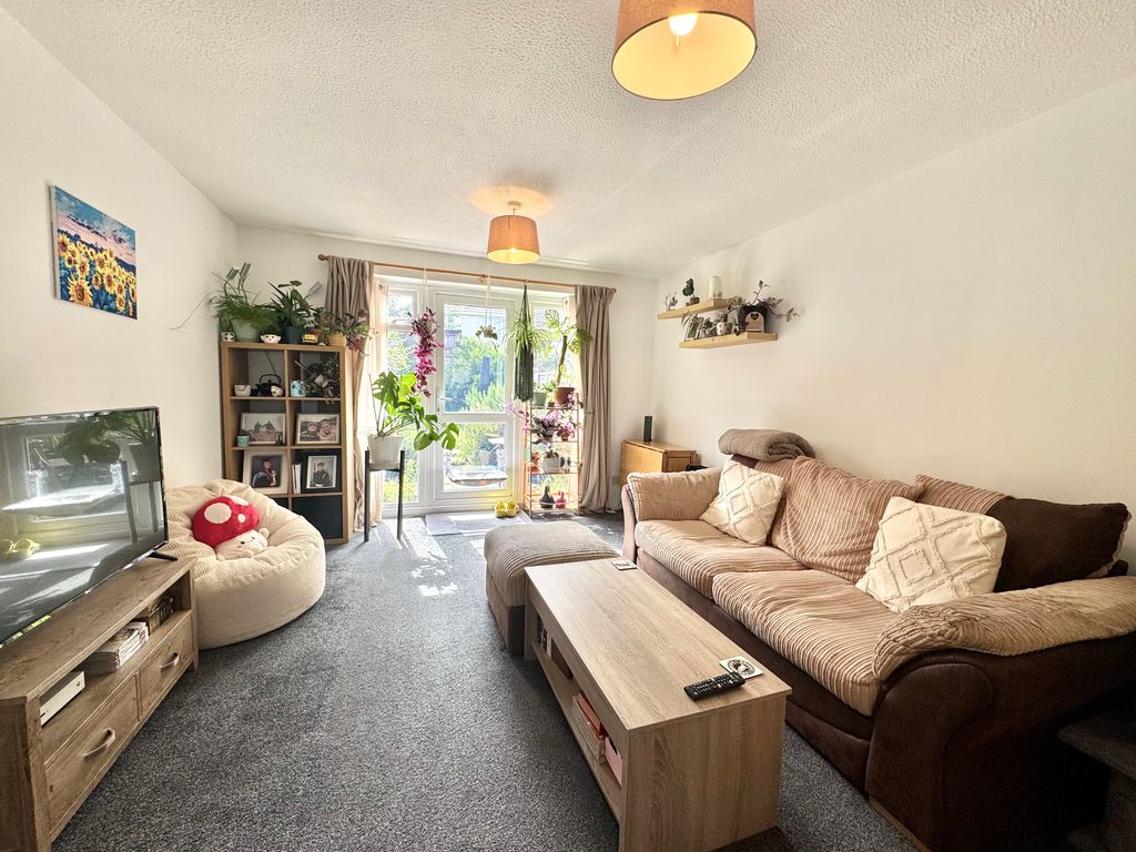 Property photo 3 of 7
