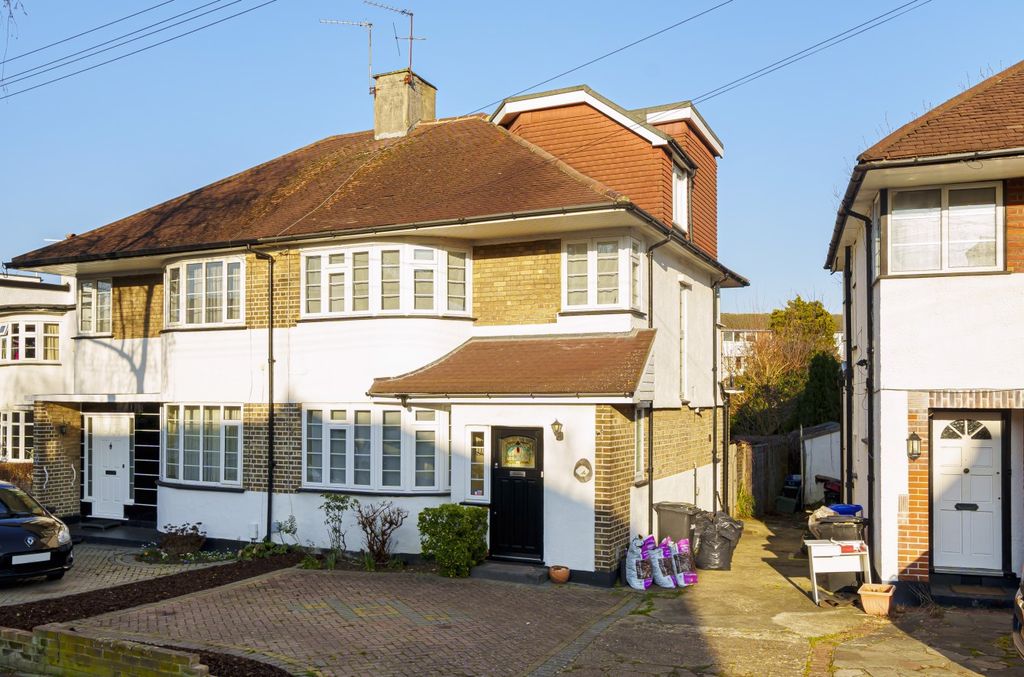 Property photo 1 of 19 Exterior