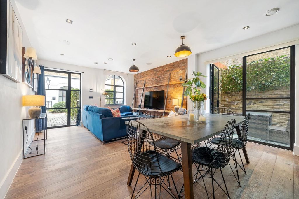 Property photo 1 of 17 Reception.Jpg