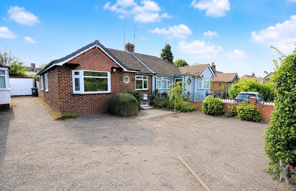 Property photo 1 of 11 69Icknieldway-H.Jpg
