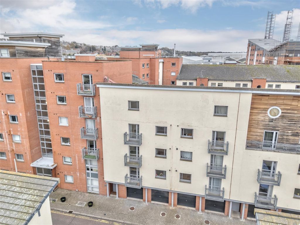 Property photo 1 of 14 38 Thorter Row Dundee-2.Jpg