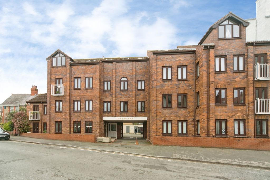 Property photo 2 of 15 Pbox-Img.Jpg