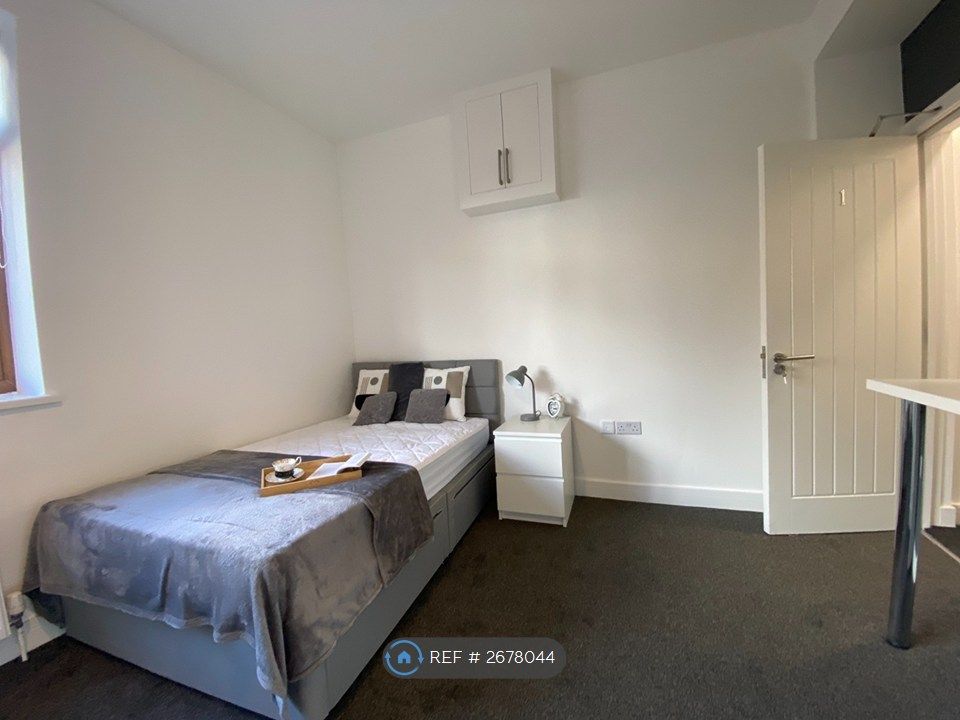 Property photo 2 of 6