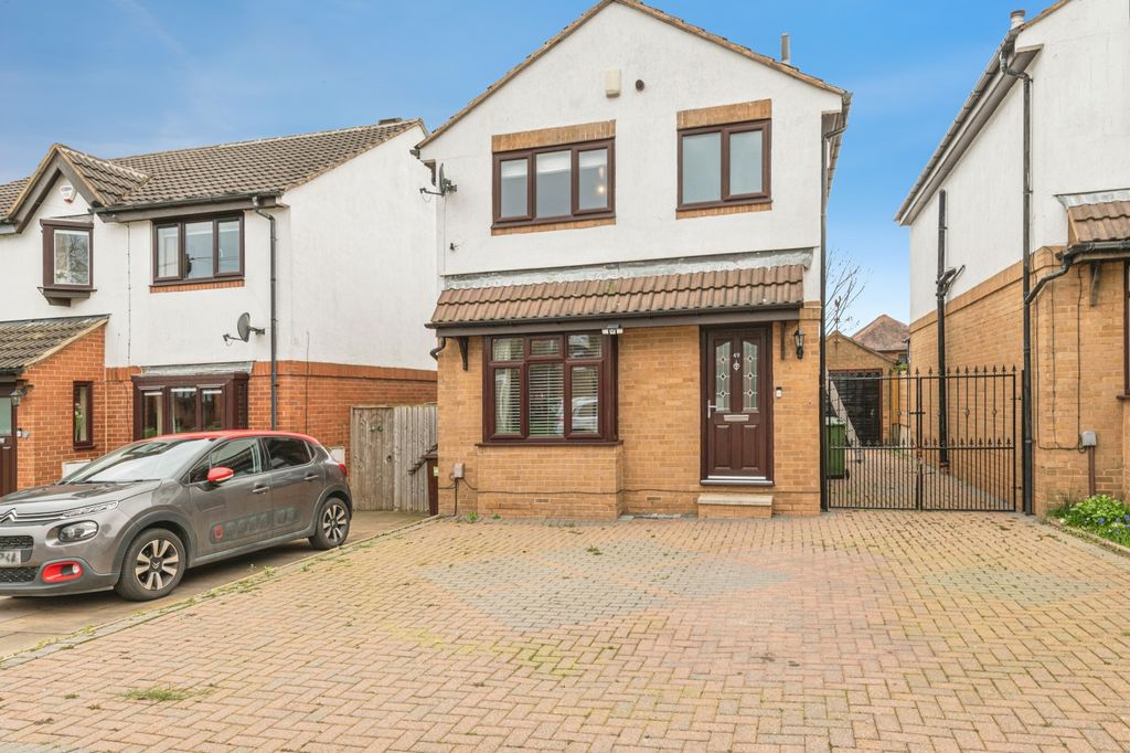 Property photo 1 of 15