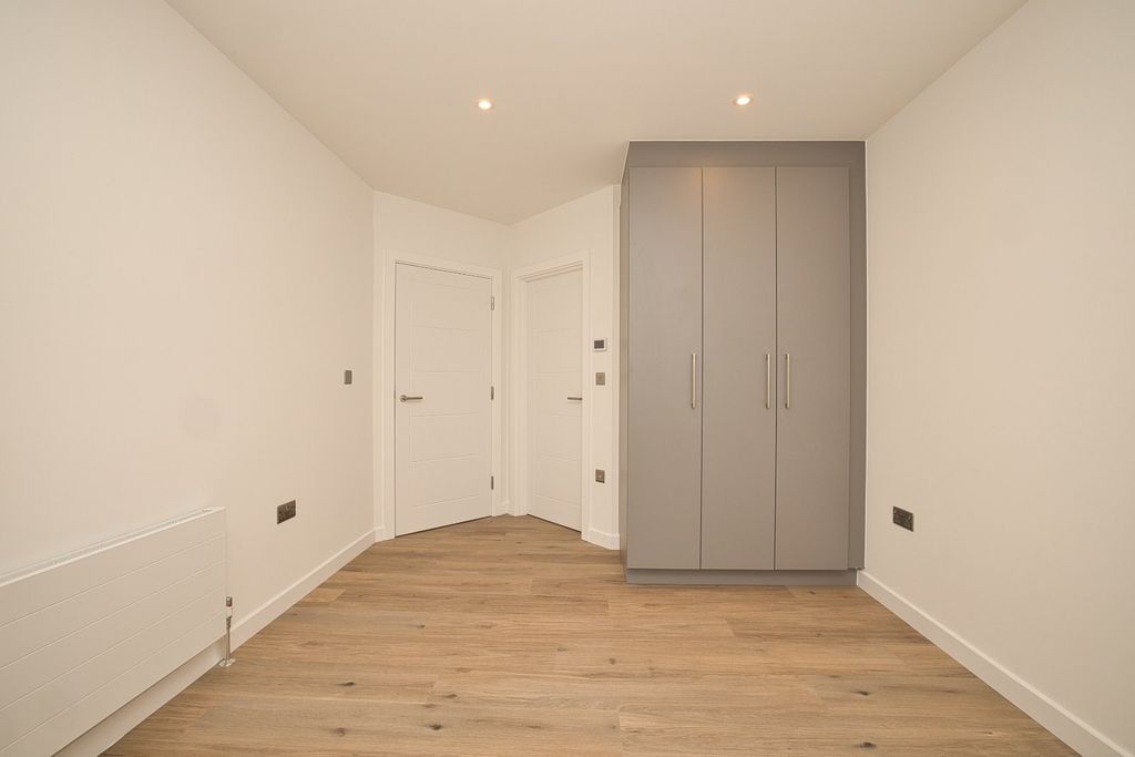 Additional image 11 of 2 bed flat for saleBeach Drive, Ramsgate CT11