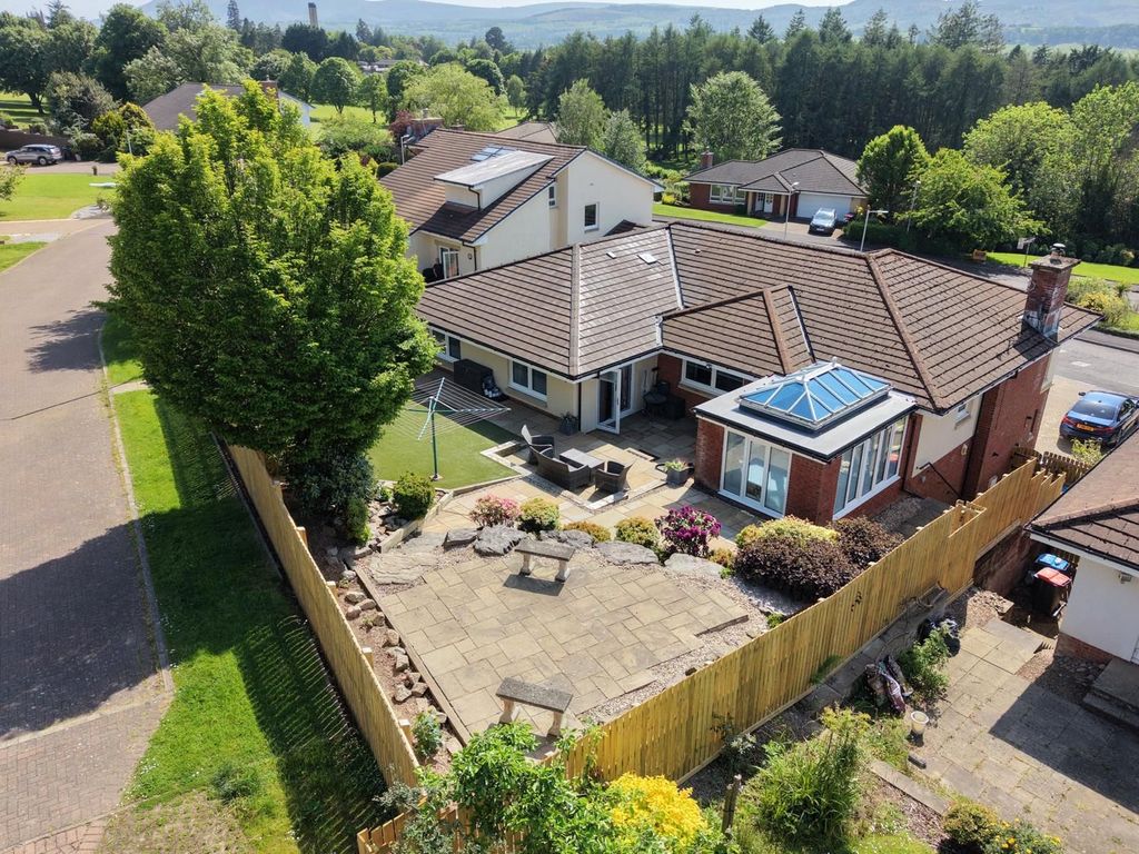 Property photo 2 of 37 Picture No. 39