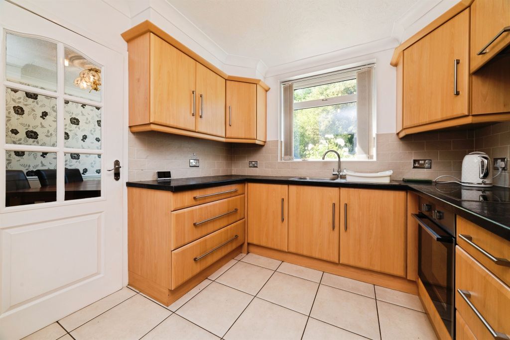 Property photo 3 of 18
