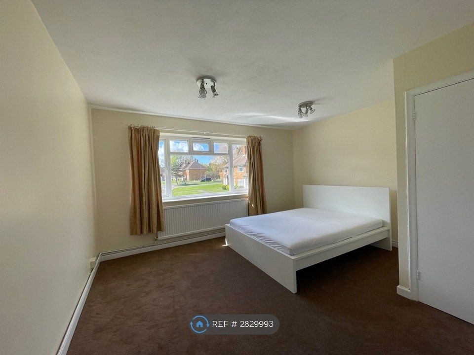 Property photo 3 of 9 Bedroom 1