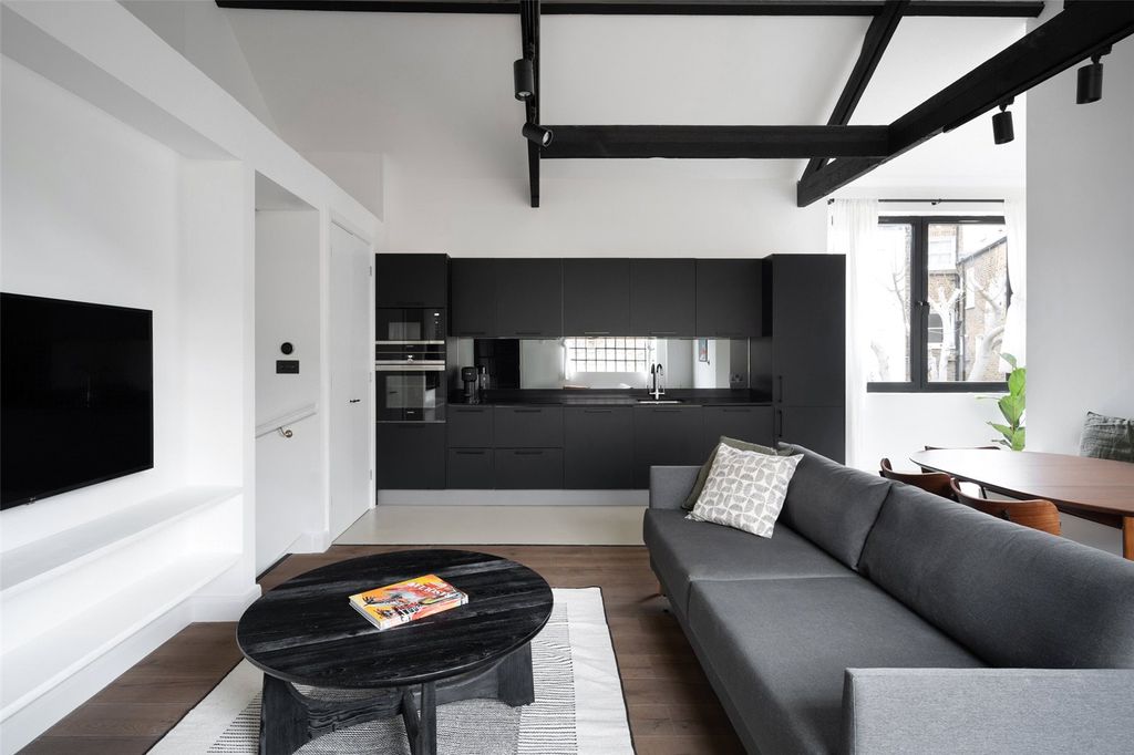 Property photo 2 of 9 Picture No. 03