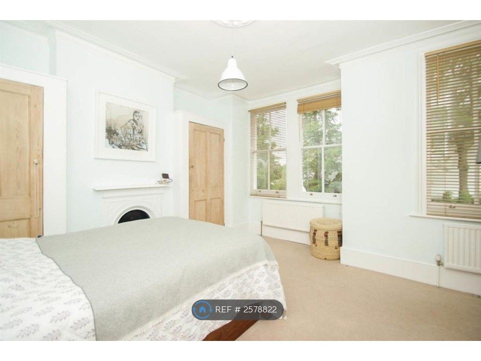 Property photo 3 of 10 Bedroom 1