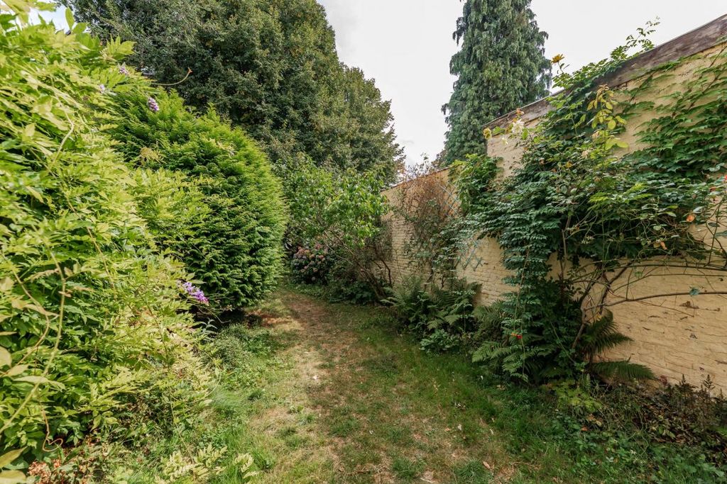 Property photo 3 of 19