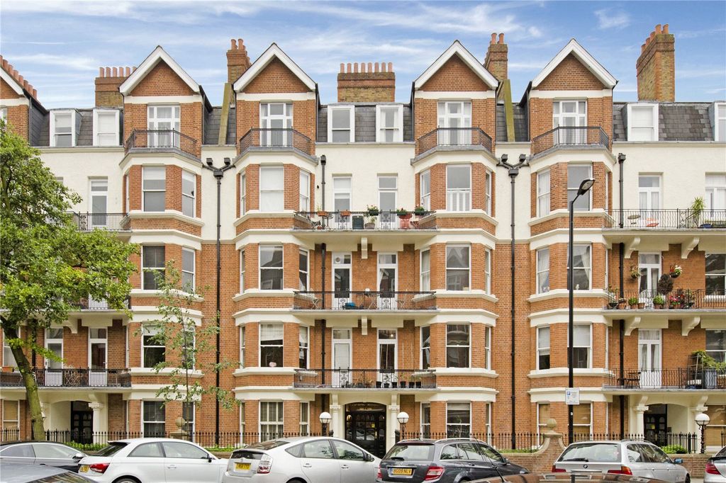 Property photo 2 of 9